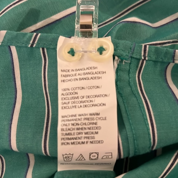 IZOD Men’s Large Button down Green Pinstripe shirt. - Picture 5 of 8